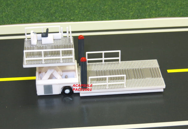 Herpa Airport Accessories Container Loader 1/200 Scale