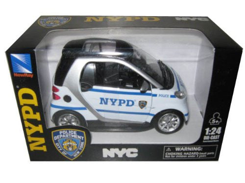 NYPD Diecast Smart Fortwo Car 1/24 Scale