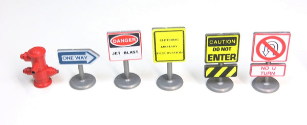 Road Signs, Parking Meter, Fire Hydrant about 1/43 Scale