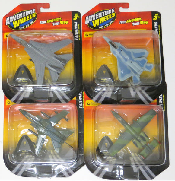 Maisto Tailwinds 8 Assorted Diecast Planes and Stand