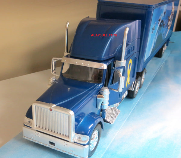 International US Air Force Cross Into the Wind Tractor Trailer 18 Wheeler 1/32 Scale Model
