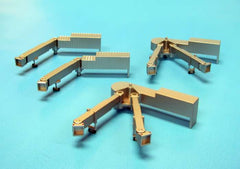 Herpa Airport Accessories 2 One Armed and 2 Two Armed Passenger Bridge