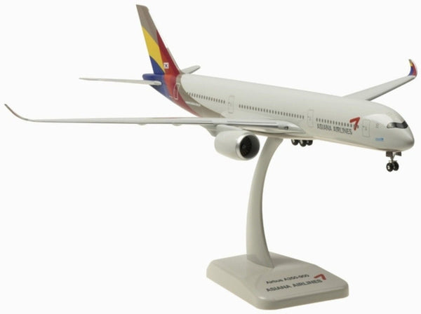 Hogan Asiana Airbus A350-900 1/200 Scale Model with Stand and Gears