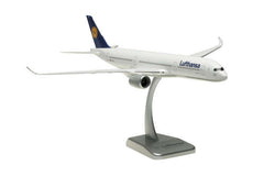 Hogan Lufthansa Airbus A350-900 1/200 Scale Model with Stand no Gears