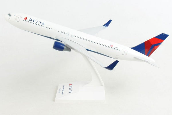 Skymarks Delta Airlines 767-300 1/150 Scale Plane with Stand N178DZ