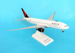 Skymarks SKR374 Delta Airlines 777-200 1/200 Scale Plane with Stand and Gears