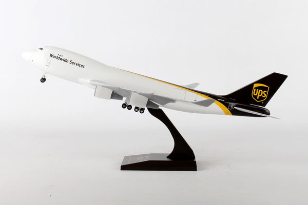 Skymarks Model UPS 747-400F 1/200 Scale with Stand and Gears N570UP