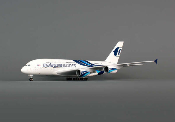 Skymarks Model Malaysia Airlines Airbus A380 1/200 Scale with Stand and Gears