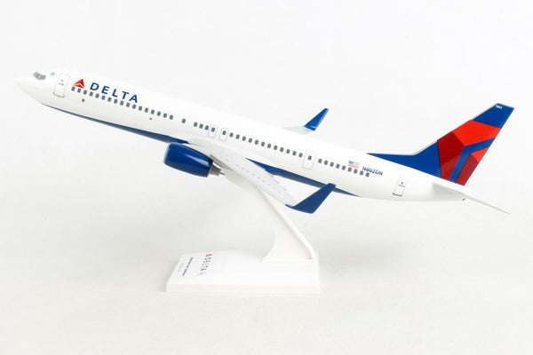 Skymarks Model Delta Boeing 737-900ER 1/130 Scale with Stand N802DN SKR826