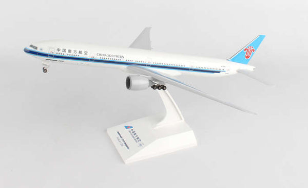 Skymarks China Southern Boeing 777-300 1/200 Scale Plane with Stand and Gears