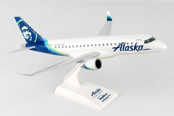 Skymarks Alaska Skywest Embrarer E175 1/100 Scale Plane with Stand Reg N170SY