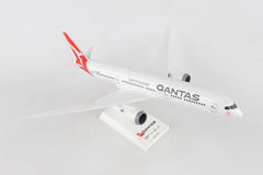 Skymarks Model Qantas Boeing 787-9 1/200 Scale with Stand VH-ZNA